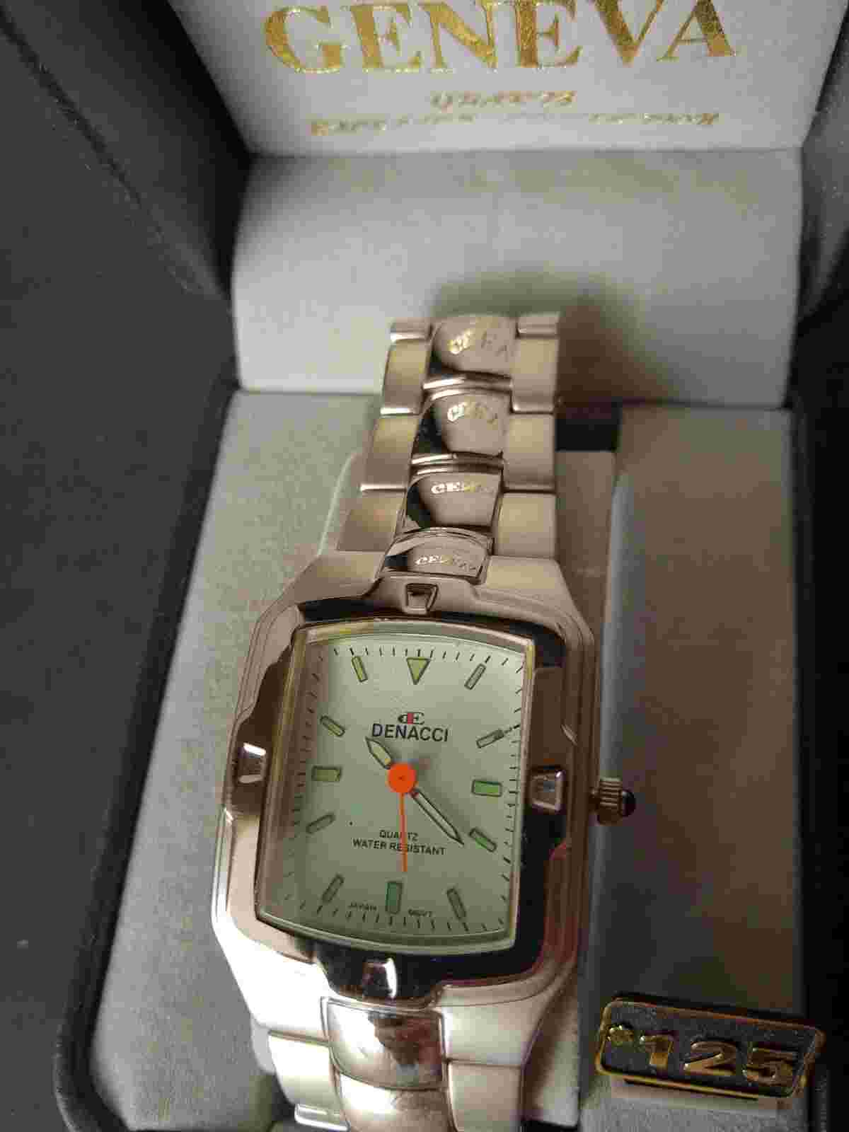 NEW Fashion Watch DENACCI Qtz Silver Color/Silver Band/Lime Face  req. battery
