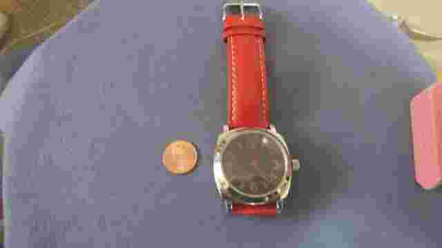 H749 unisex white plate JOAN RIVERSquartz watch