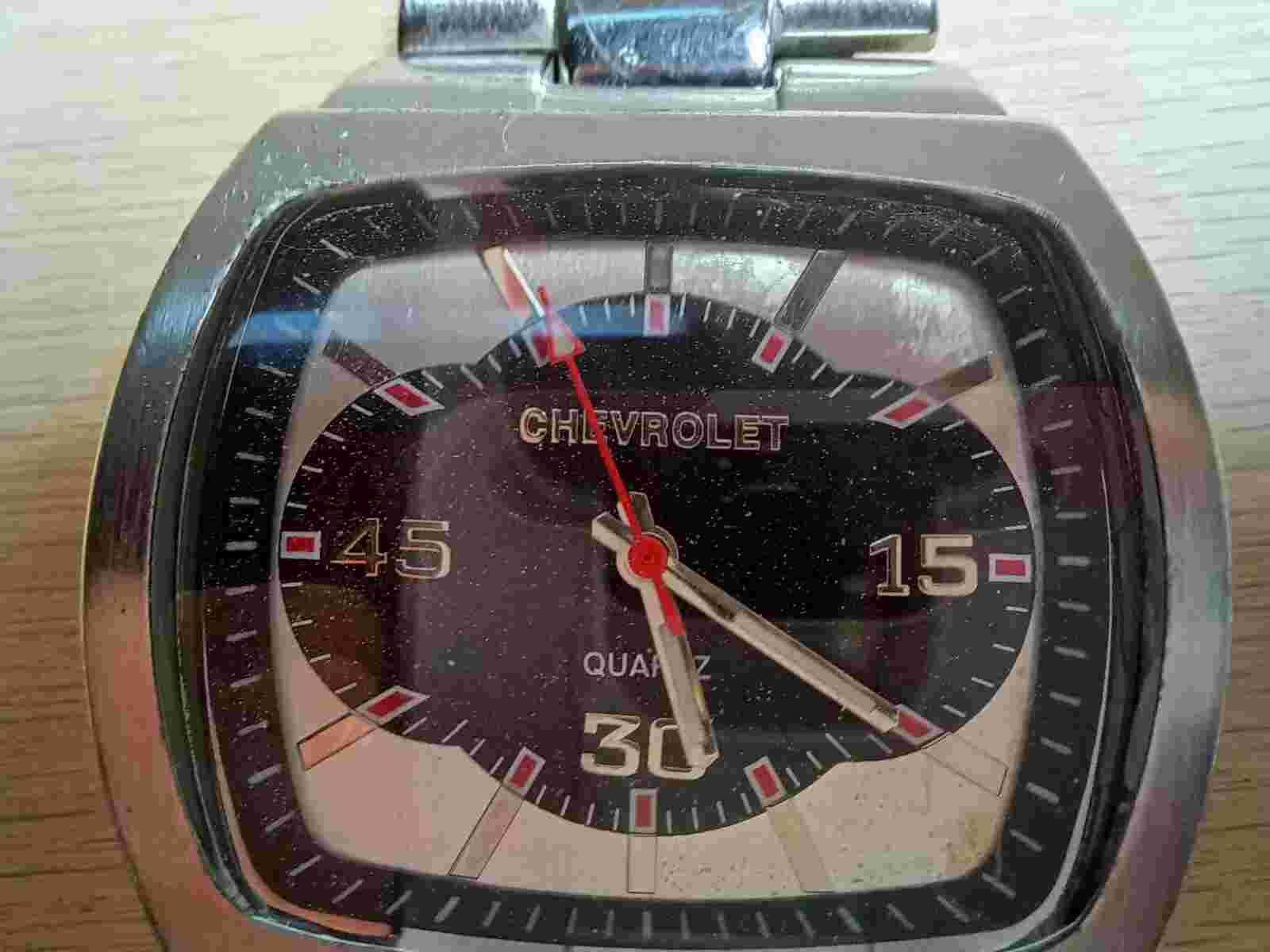 Vintage Chevrolet Quartz Japan TM GM 237 PC21 Wristwatch Watch Mens