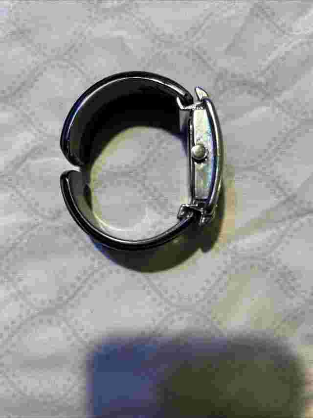 Ladies R.J. Graziano Silver Tone & Black Dial Glossy Bangle Bracelet. Needs Ba