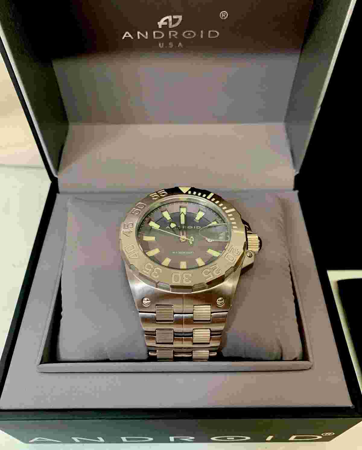 Android Divemaster Predator  Watch 200M Quartz Movement Japan Mint In Box