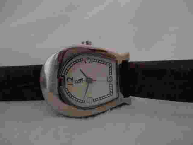 Etienne Aigner Analog Wristwatch with a Buckle Band