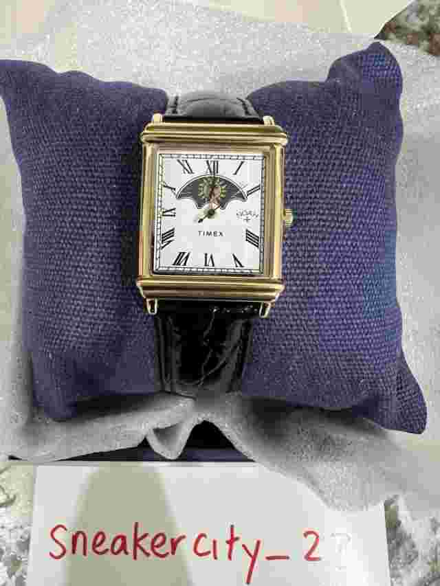 🔥 Noah x Timex Sun and Moon Watch - Black /Gold Brand NEW IN BOX
