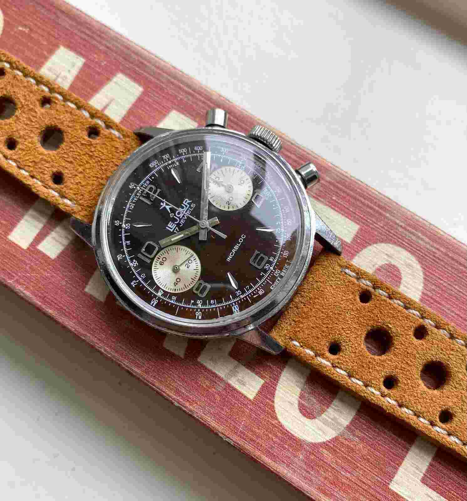 Vintage Le Jour 70s Chronograph Manual Wind Tropical Dial Chrome Case Watch