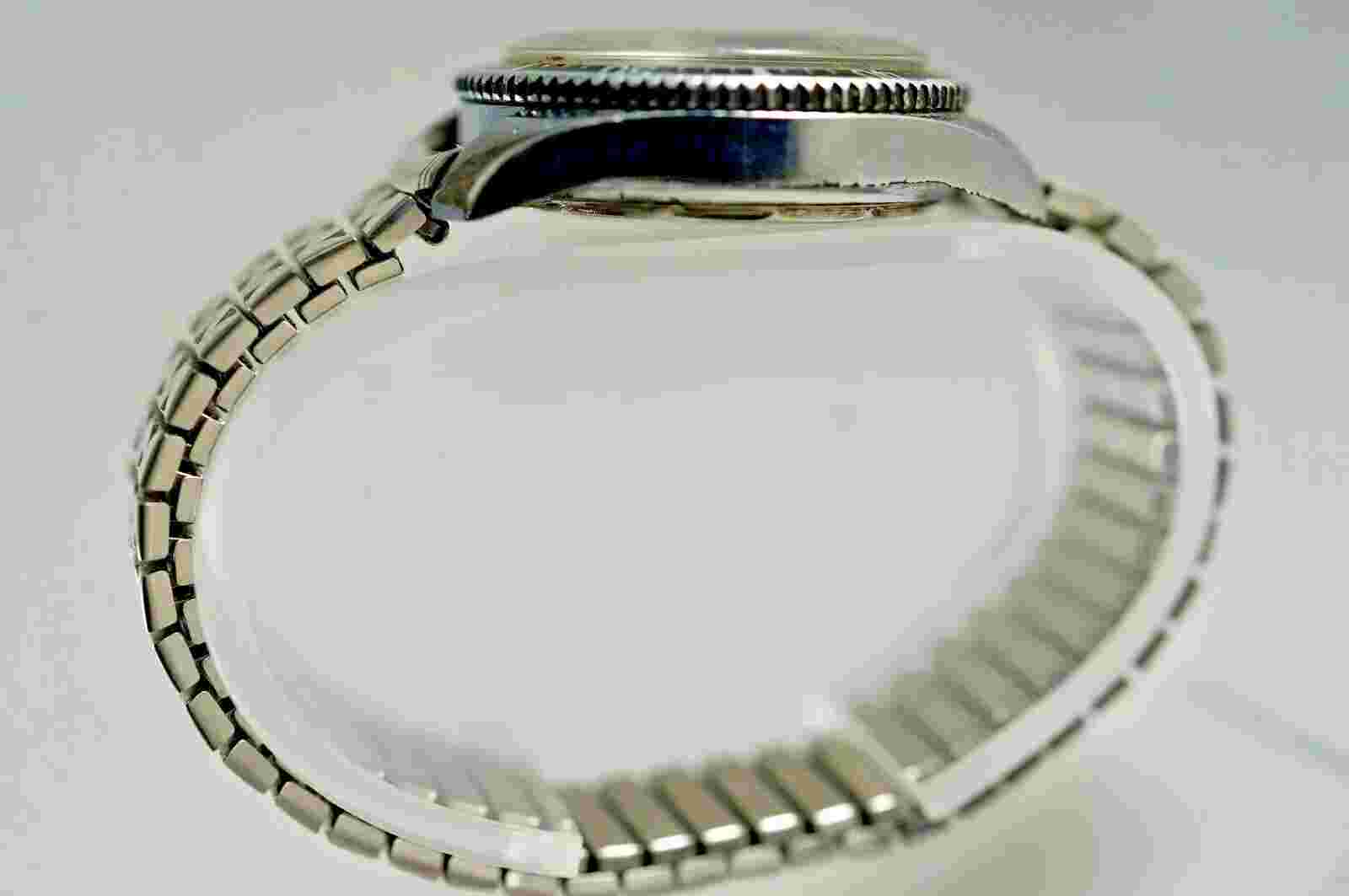 1960s Dorset Montgomery Ward Skindiver  17 Jewel manual wind wrist watch  Runs