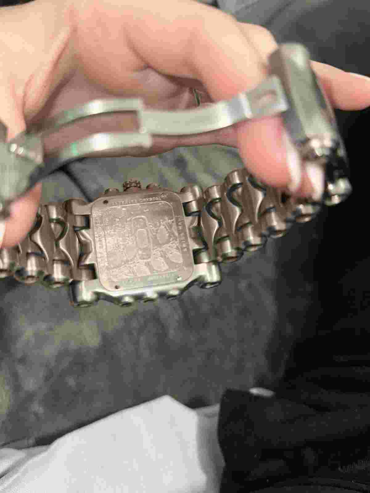 OAKLEY MINUTE MACHINE WATCH GRAY DIAL SWISS MADE OAKLEY TIME TANK TITANIUM JP