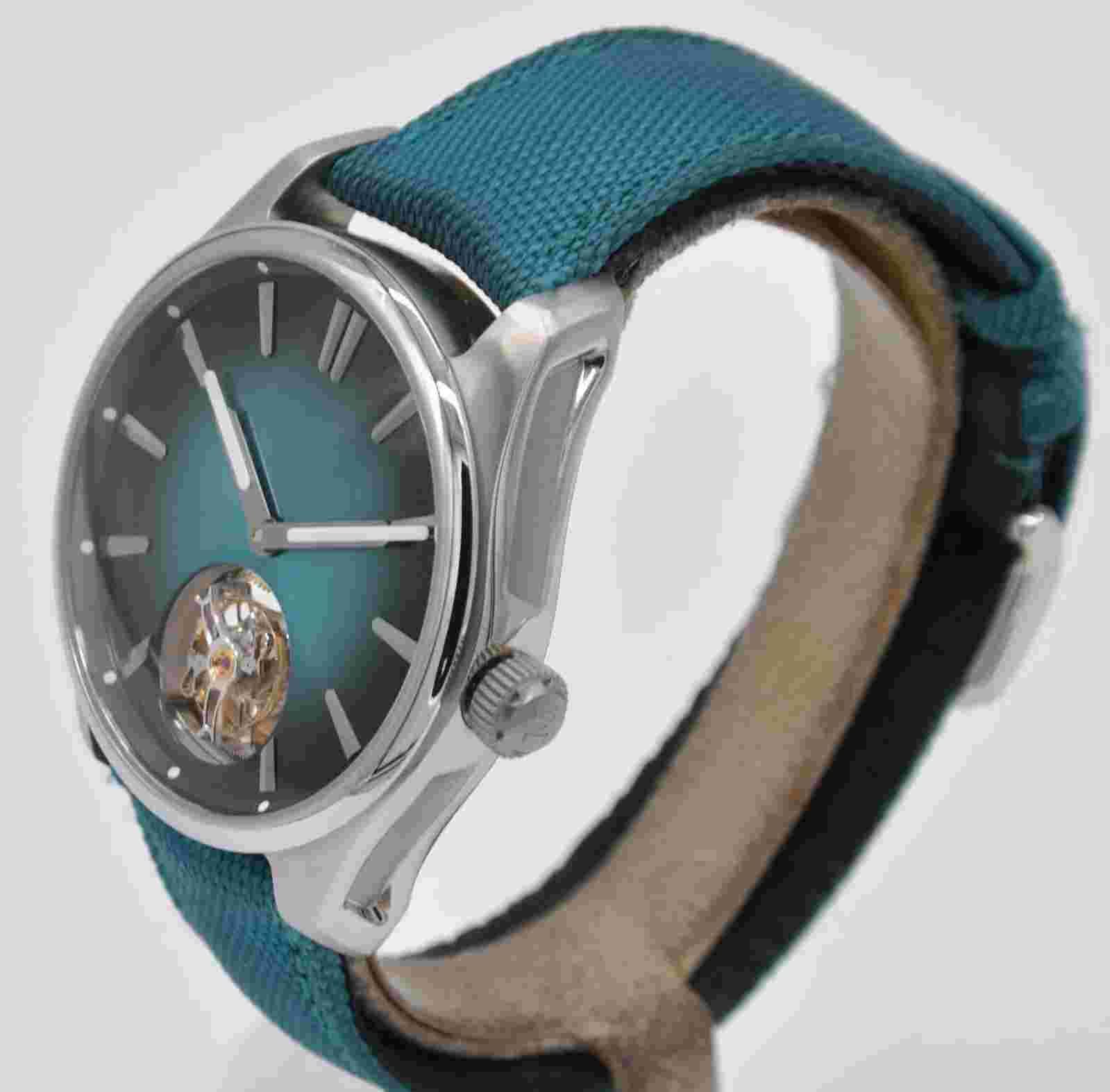 H.Moser & Cie. Pioneer Tourbillon Limited Steel Blue Lagoon Fumé 3804-1205 Strap