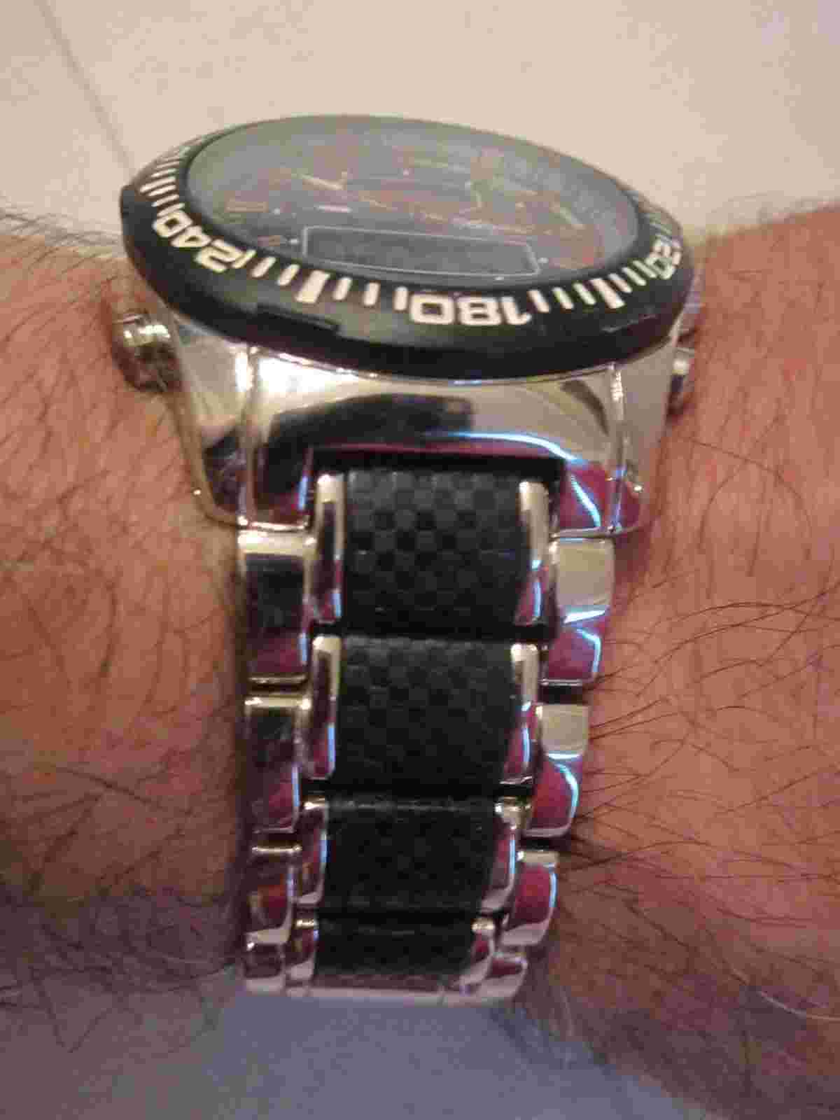 MOSSIMO MEN'S WATCH - DAY/DATE - START STOP - TACHYMETER - VERY LARGE WATCH