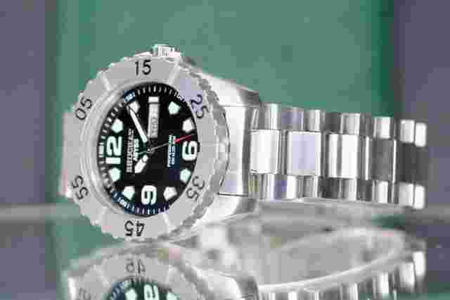 BEUCHAT ABYSS DIVERS MENS WATCH BLACK ARABIC DIAL ROTATING BEZEL 200M