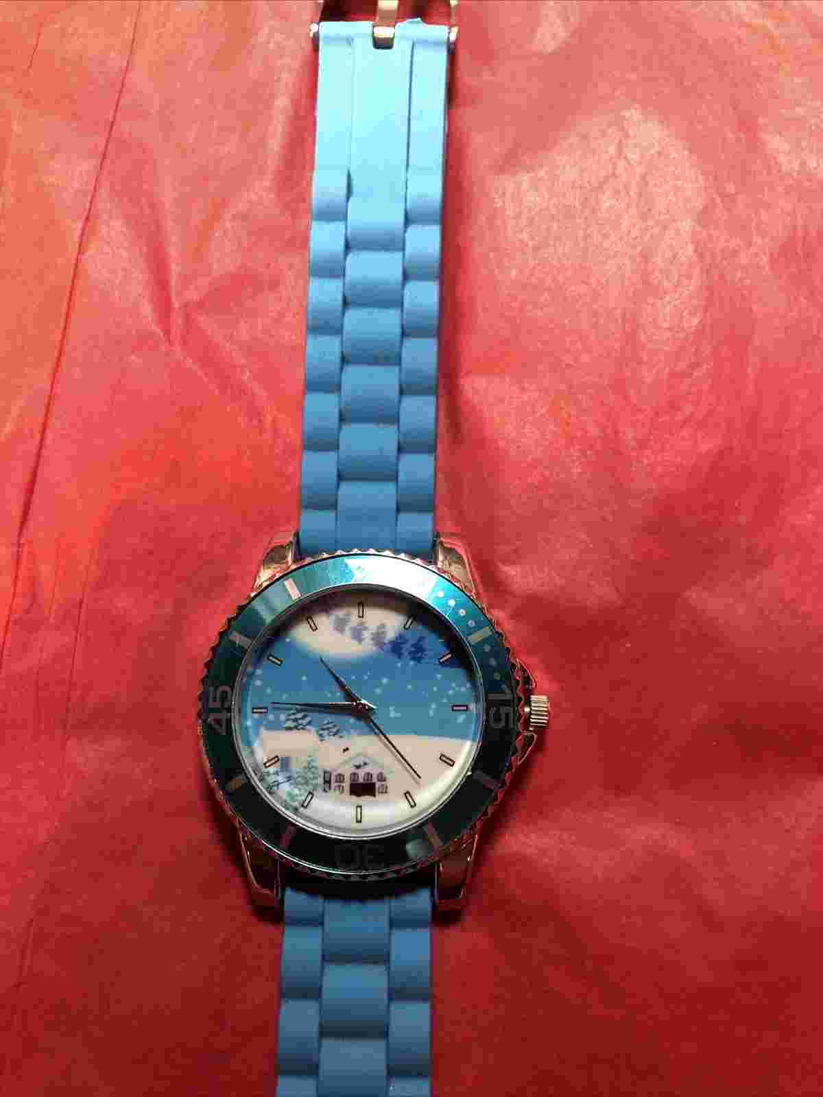 Montres Carlo Large Quarts Watch  Winter Blue Scene Silicone Blue Band