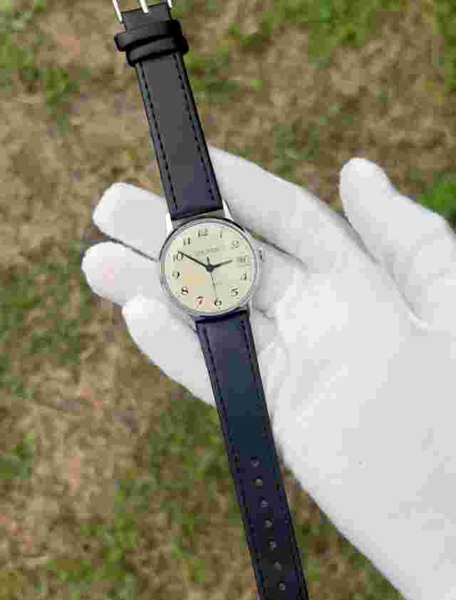Vintage Watch Sekonda Retro Made In USSR Mechanical Soviet Wristwatch 1980s