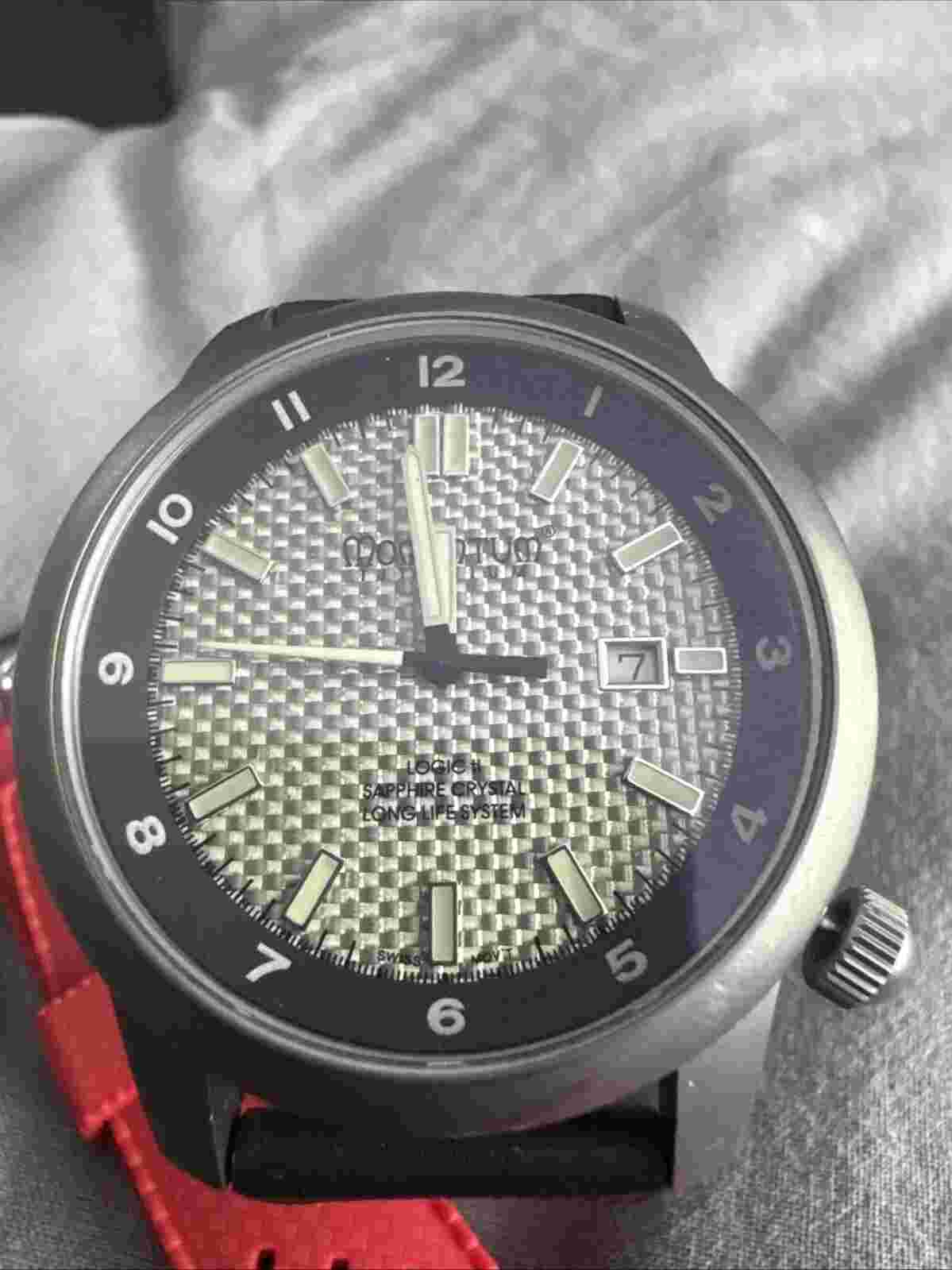 Mens Carbon Fibre Momentum 45mm Titanium Swiss Quartz Sapphire Watch Rare
