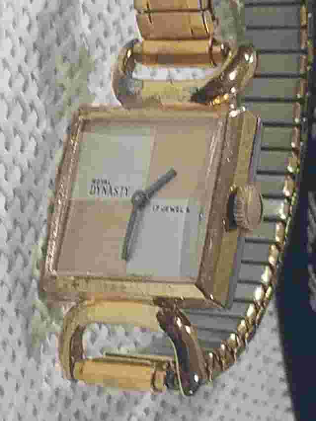 ROYAL DYNASTY WATCH - SWISS MADE - 17 JEWELS - WORKING WATCH.