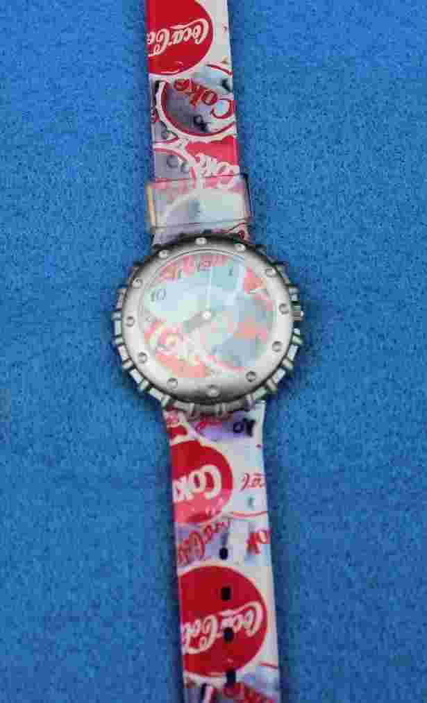 Coca Cola  Collectible Bottle Cap Wrist Watch Coca Cola Vintage 1990s