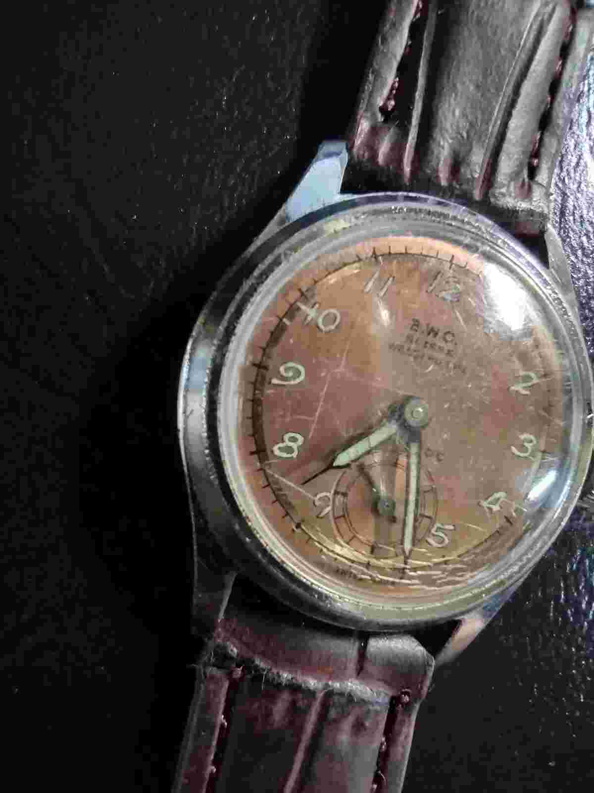 Vintage 1940s WWII BWC SUISSE ANTI-CHOC Men's Military Wristwatch Swiss Made