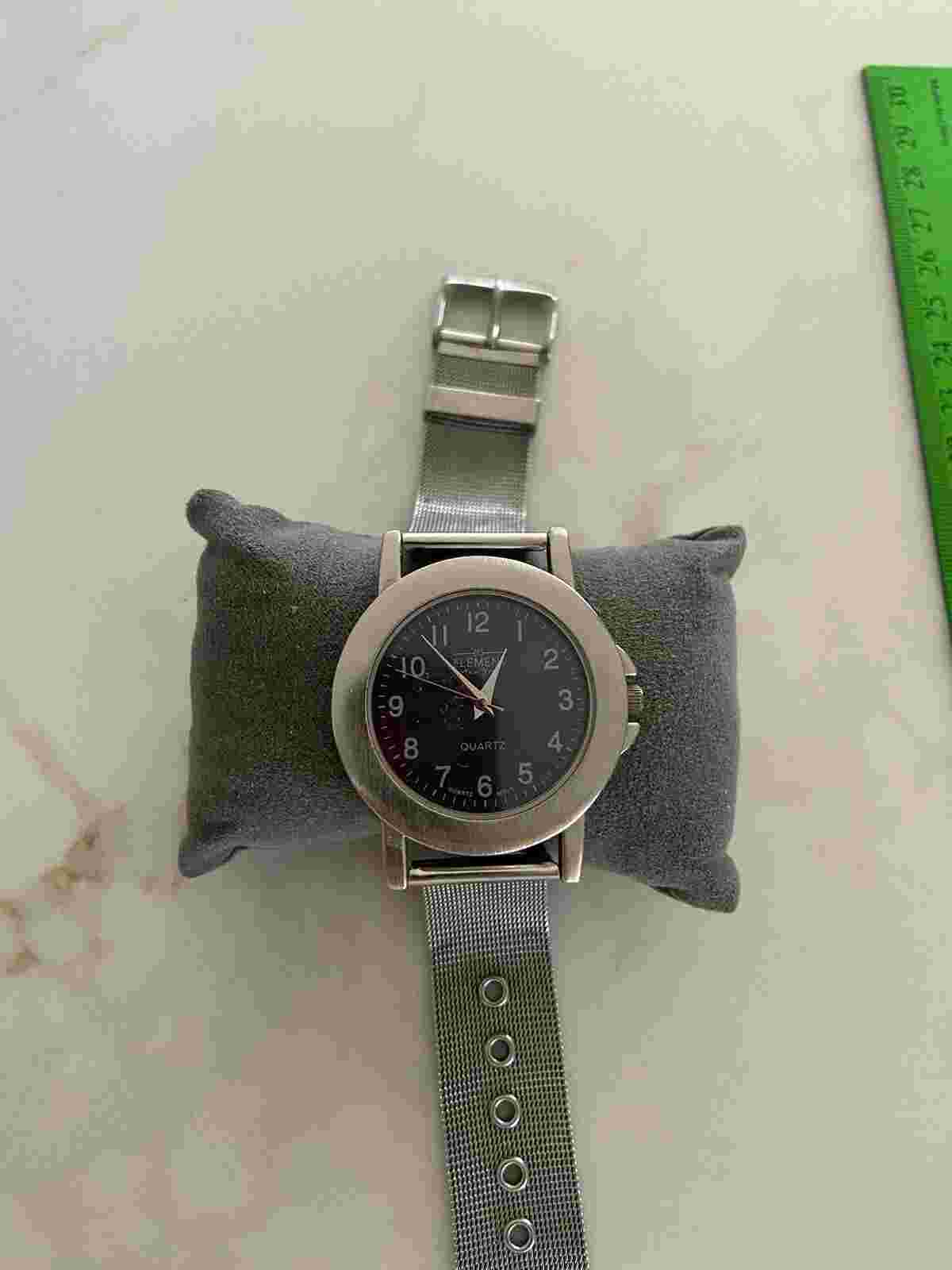 Elements Ladies Watch Black Dial Mesh Silver Watch Band Works Great New Battery