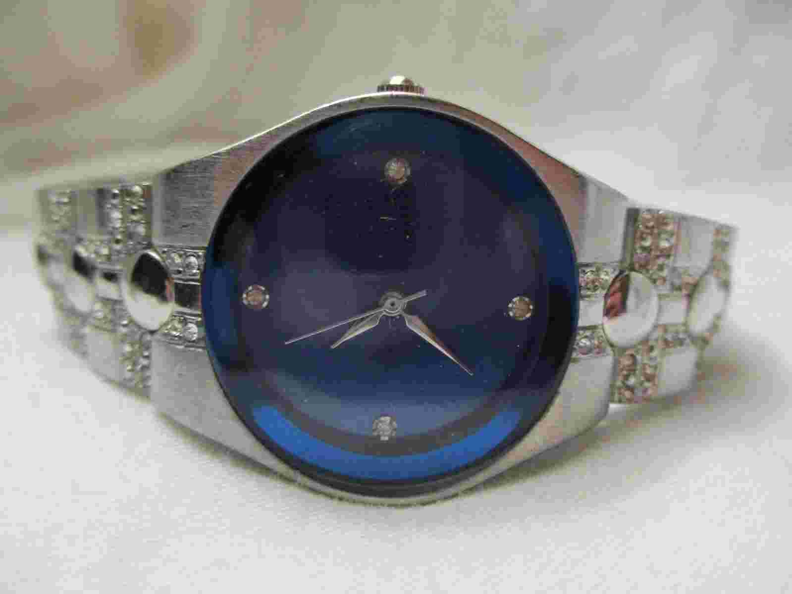 Allude Analog Wristwatch