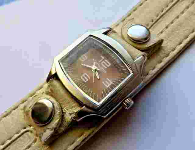 Kahuna Ladies Brown Quartz Watch, Original Beige Leather Strap, Japanese Movt.
