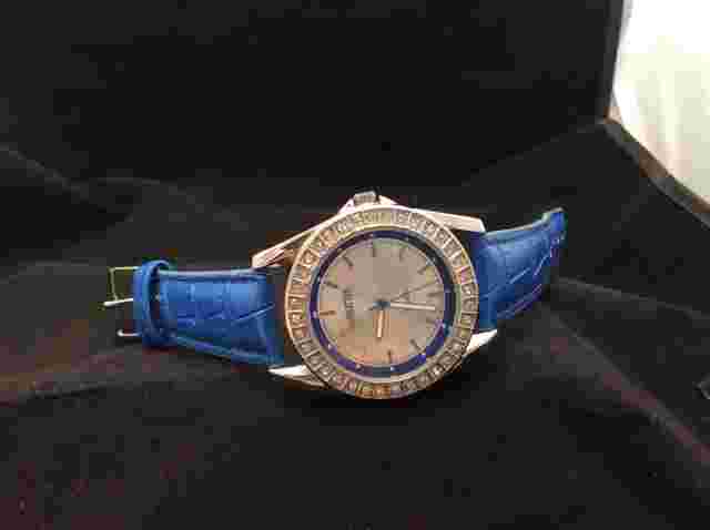 Manhattan By Croton Crystal Bezel Blue Leather Rhinestone Ladies Quartz Watch