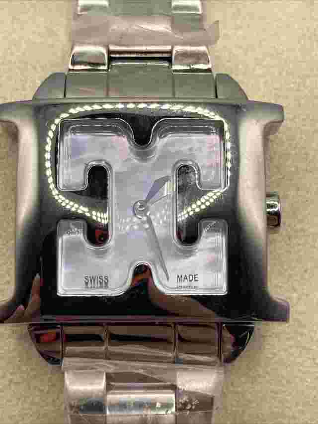 Escada Estelle Ladies 29mm Watch Silver Tone Mother of Pearl E2005011 - RUNS