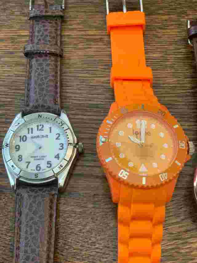 Six mens-womans wrist watches all working with good bands new battery's  bx93