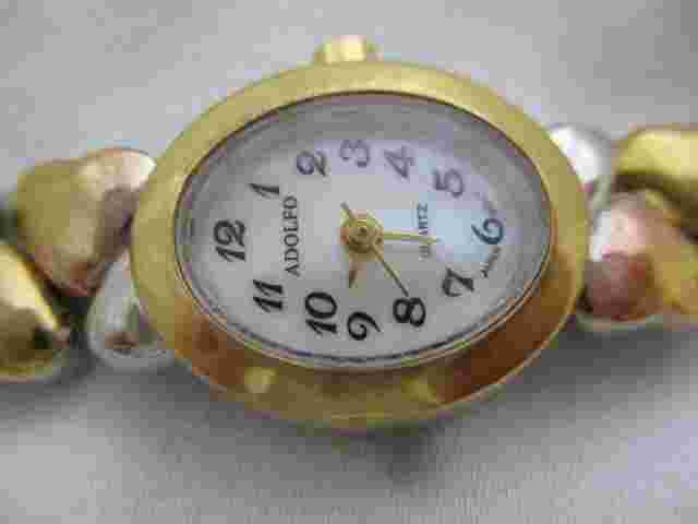 Adolfo Analog Wristwatch Gold & Silver Tone Heart Band Mother of Pearl