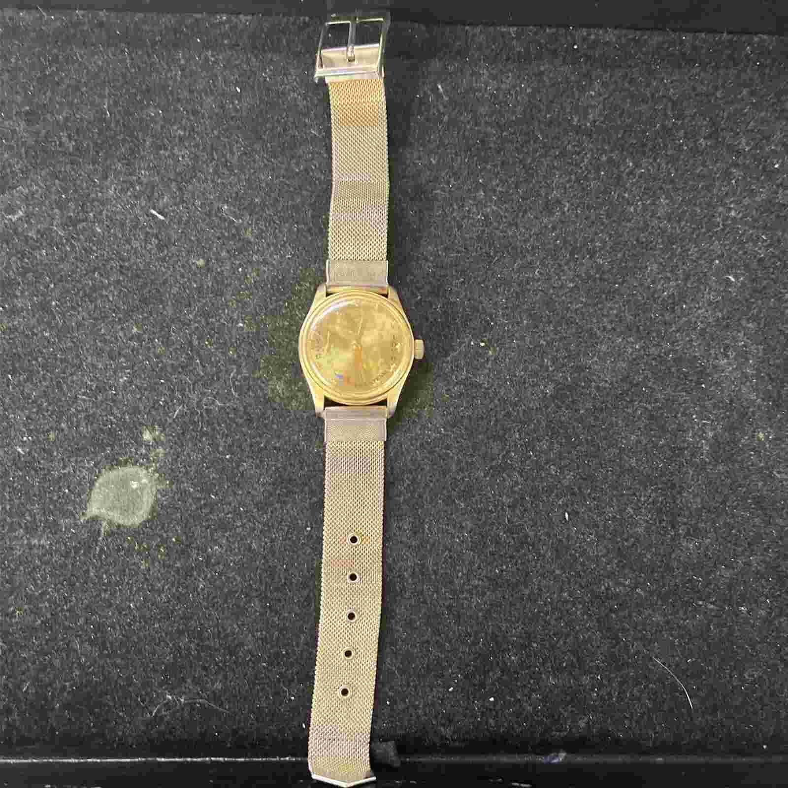 Mohertus Trading Co. Vintage Bicentennial Collectors Gold Tone Men's Wrist Watch
