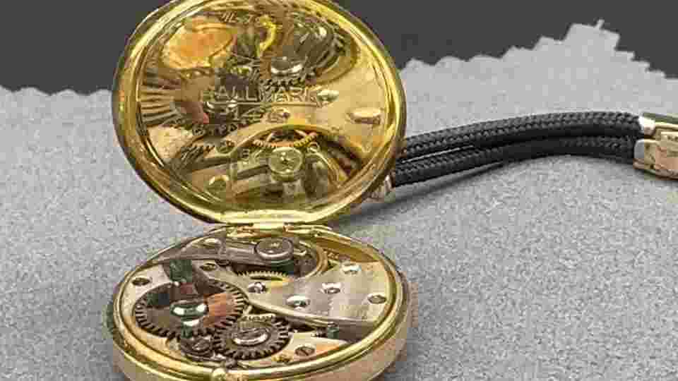 14k Solid Gold Womens Hallmark Pocket Watch RUNS