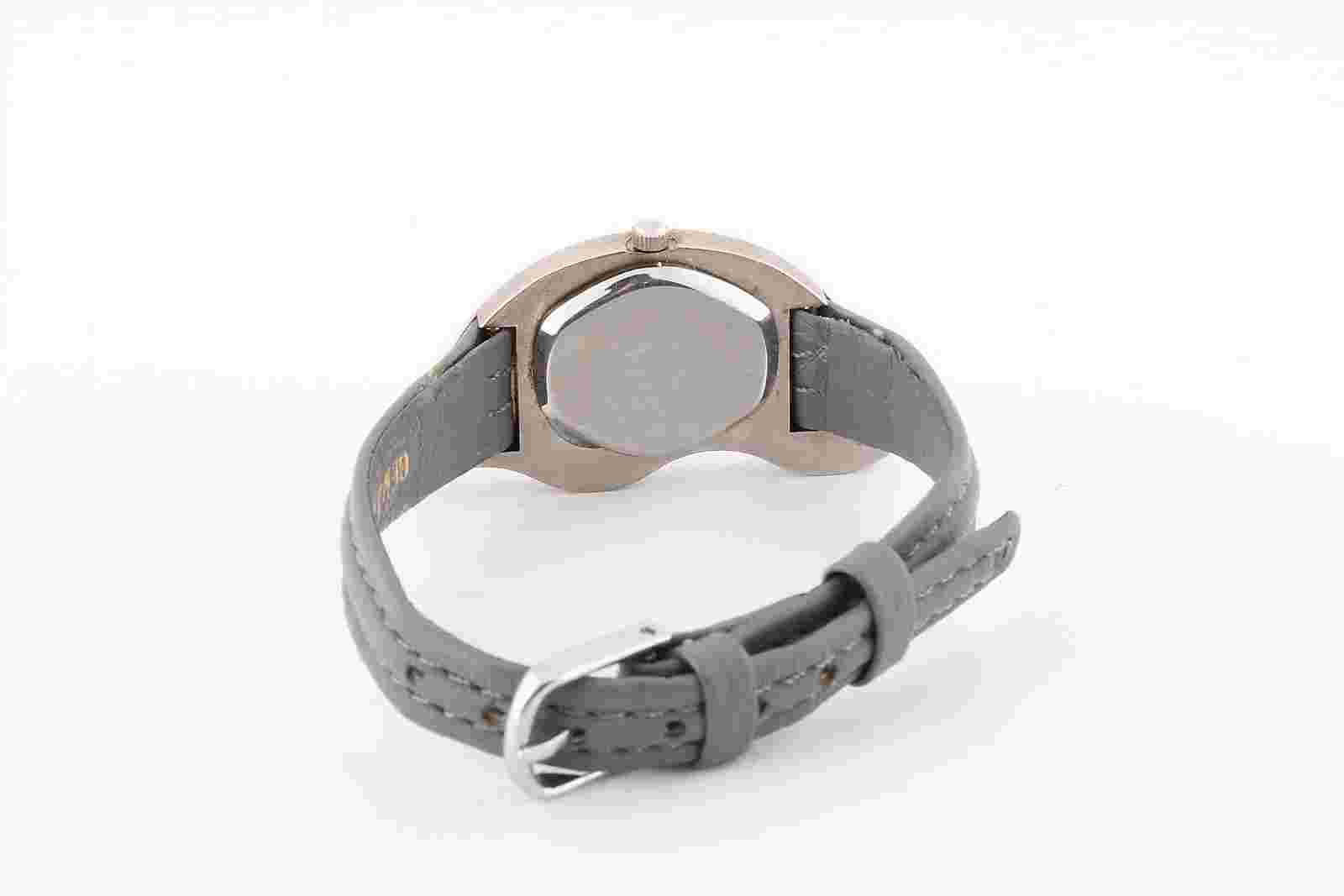 SUIZO QUARTZ WRISTWATCH  4037
