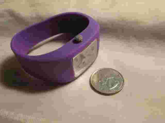 Marea "Nineteen" Ladies Watch w/ rubber band - new battery