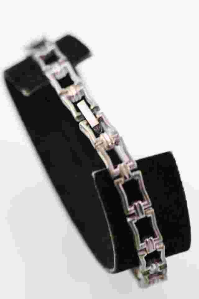 Charles Delon Watch Women Retro Silver Stainless Steel Water Res Batt Quartz