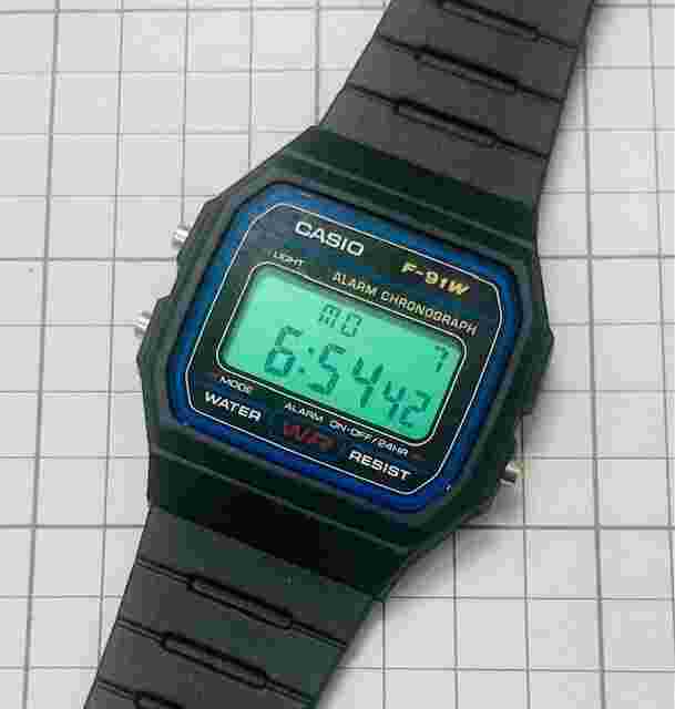 Custom Casio F91W Color Screen Mod