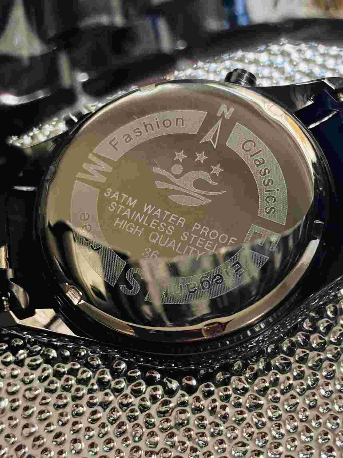 BOSCK Analog Mens Watch / Black / Stainless Steel (No Chronograph) 40mm
