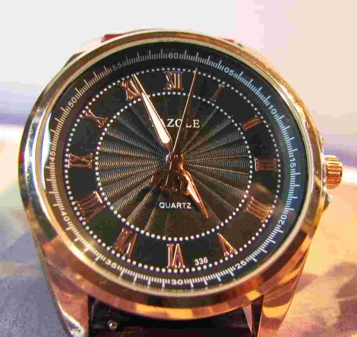 Yazole Quartz Watch with New Leather Bracelet