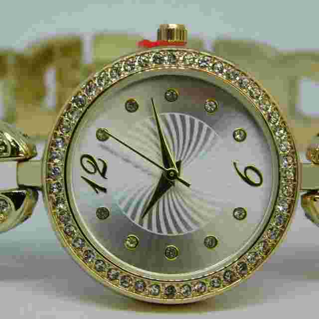 Charter Club 19765 Gold Tone Quartz Analog Women's Watch Sz. 8" New Battery