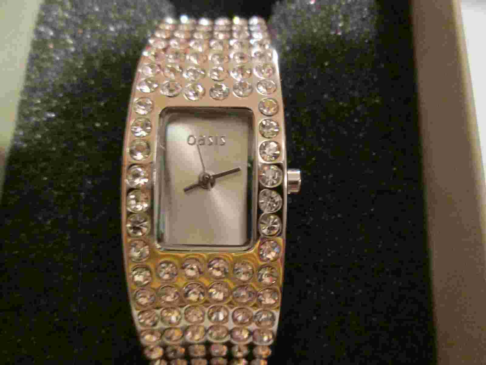 Oasis Ladies Diamante Crystal Bangle Watch B306A - Boxed with Instructions