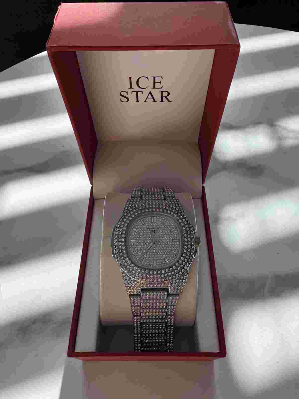 Montres Carlo Modern Full Stones Fashion Women Dress Bracelet Watch
