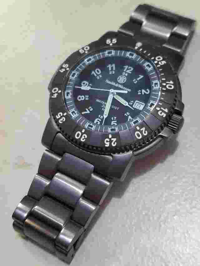 Men’s Smith & Wesson Executive Watch -Tritium, Titanium- Not Running, with box