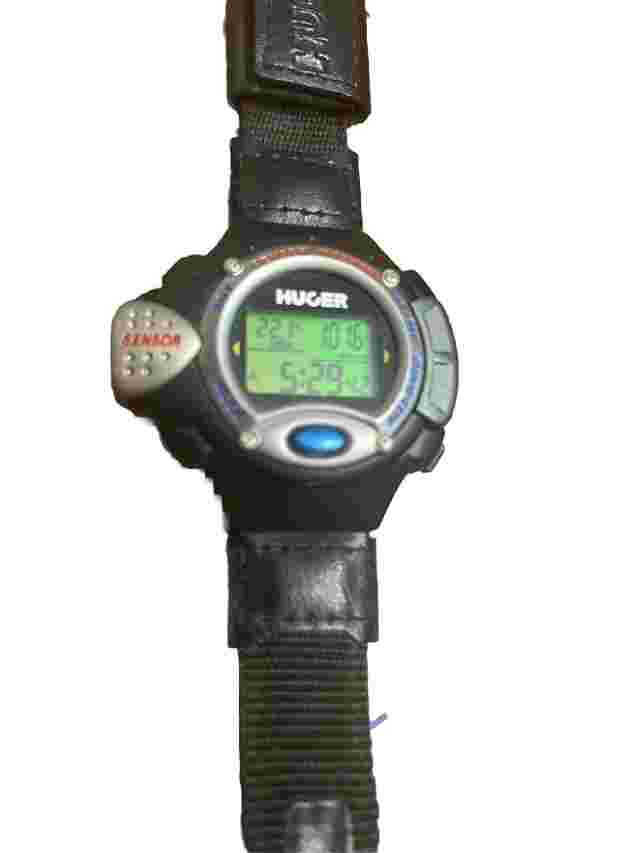 Huger Alto-baro Sensor Master Men’s Digital Watch
