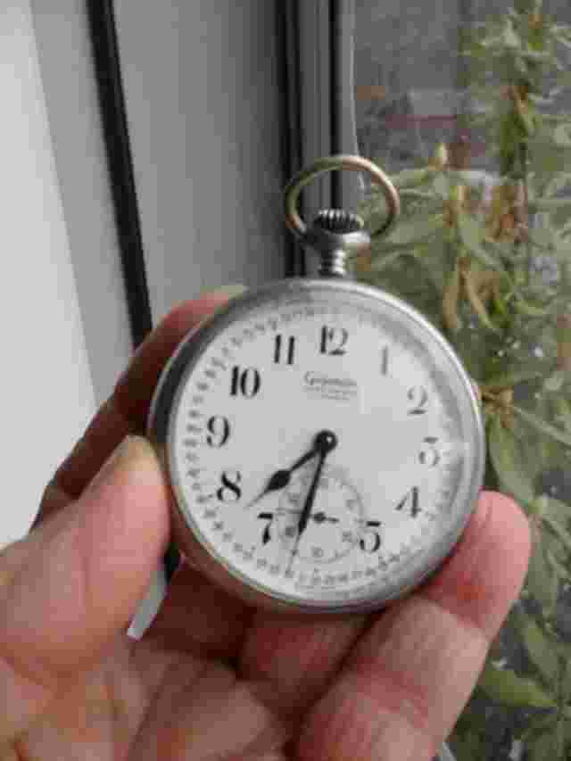 VTG GIGANDET WAKMANN 17 JEWEL INCABLOC SWISS POCKET WATCH- STEAM ENGINE ON BACK