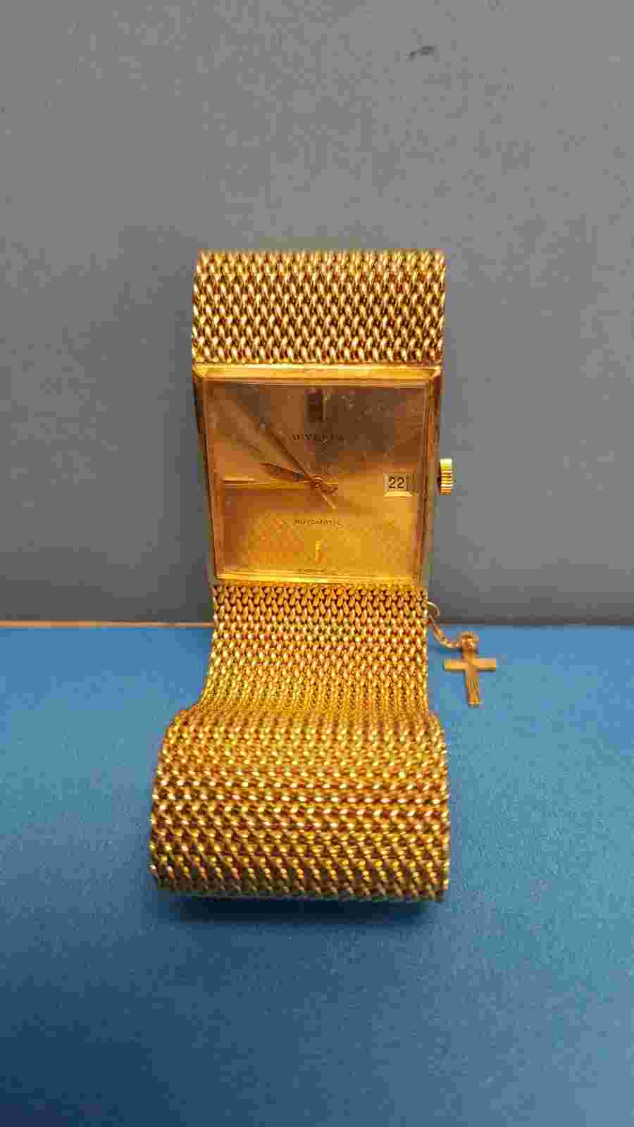 Men's Juvenia Analog Watch 18K Vintage (1971-1983)