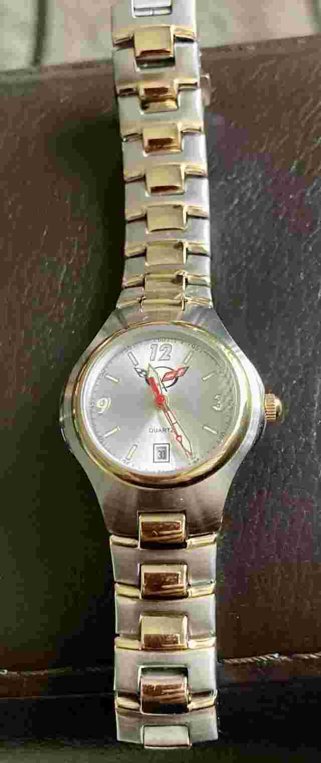 VTG Official GM Product Women’s Corvette Watch Silver Gold Tone Water Resistant