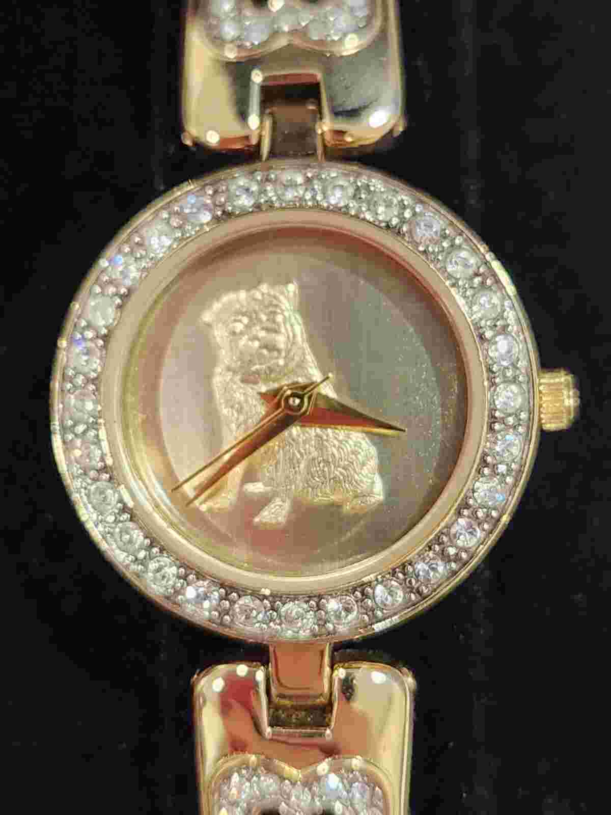 The Danbury Mint Pug Watch Japan Quartz Hearts Dog Lover Gift Christmas Puppy