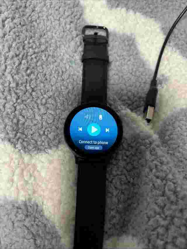 Samsung Galaxy Watch Active 2 GPS 44mm Black Leather Smartwatch SM-R820