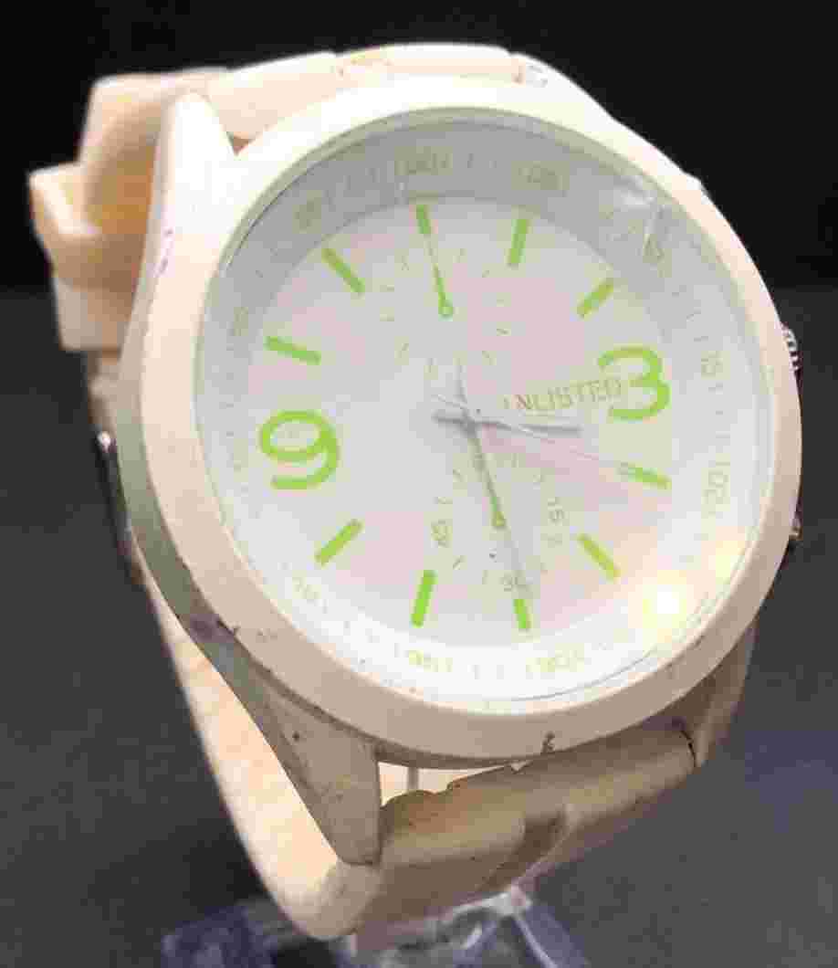 Men's Unlisted Analog Watch - Untested - May Need Battery or Repair