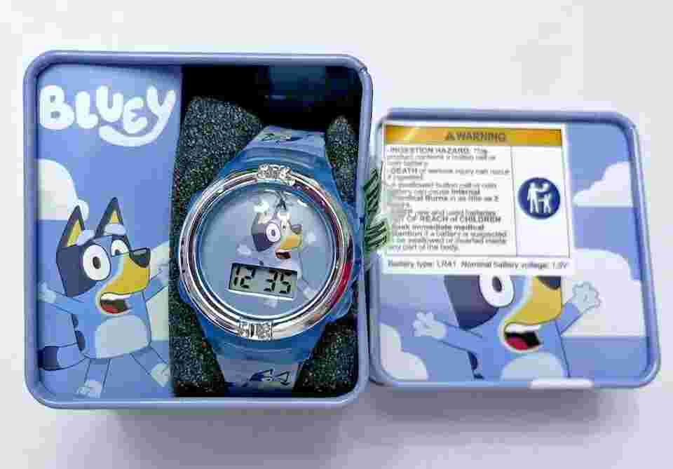 Bluey Children's Lights Flashing LCD Watch Wristwatch -W/metal watch case- NWT