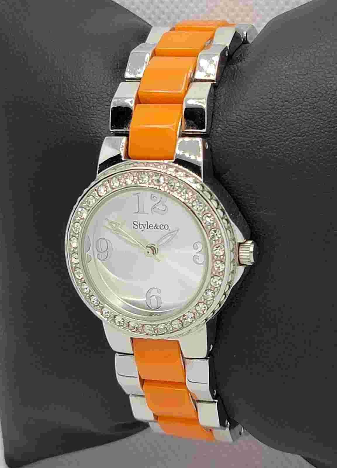 Ladies Style & Co Silver Tone Rhinestone Bezel Link Bracelet Analog Watch H1