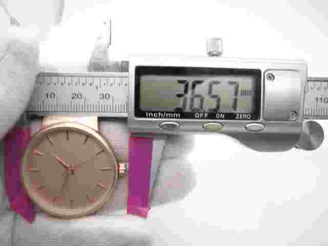 Women Charming Charlie Mesh Band Quartz WR Analog Dial Causal Round Watch (E492)