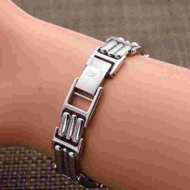 Balenciaga 5215/Diamond Bezel Works Well