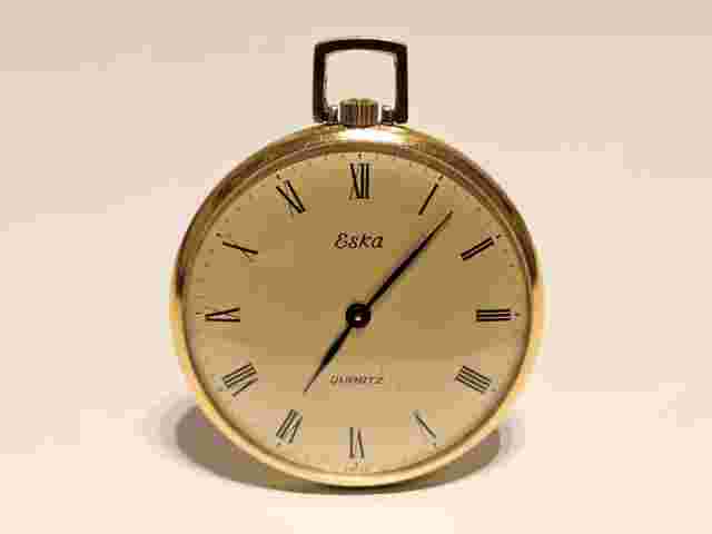 VINTAGE RARE LUXURY SWISS MEN'S POCKET QUARTZ WATCH "ESKA" /MOV."ESA" 6J
